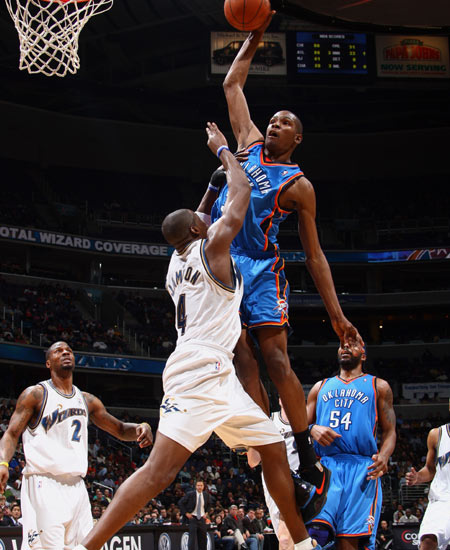 保罗超越费舍尔升至NBA常规赛胜场数历史第九位（保罗胜场超越费舍尔，升至NBA常规赛历史第九）