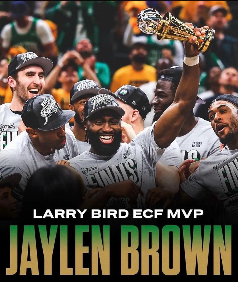 前三节手感在线！狄龙18中10得到27分3篮板2助攻（前三节手感火热！狄龙18投10中砍下27分3篮板2助攻）