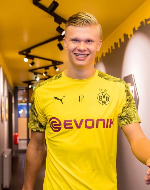 他这赛季真是踢明白了