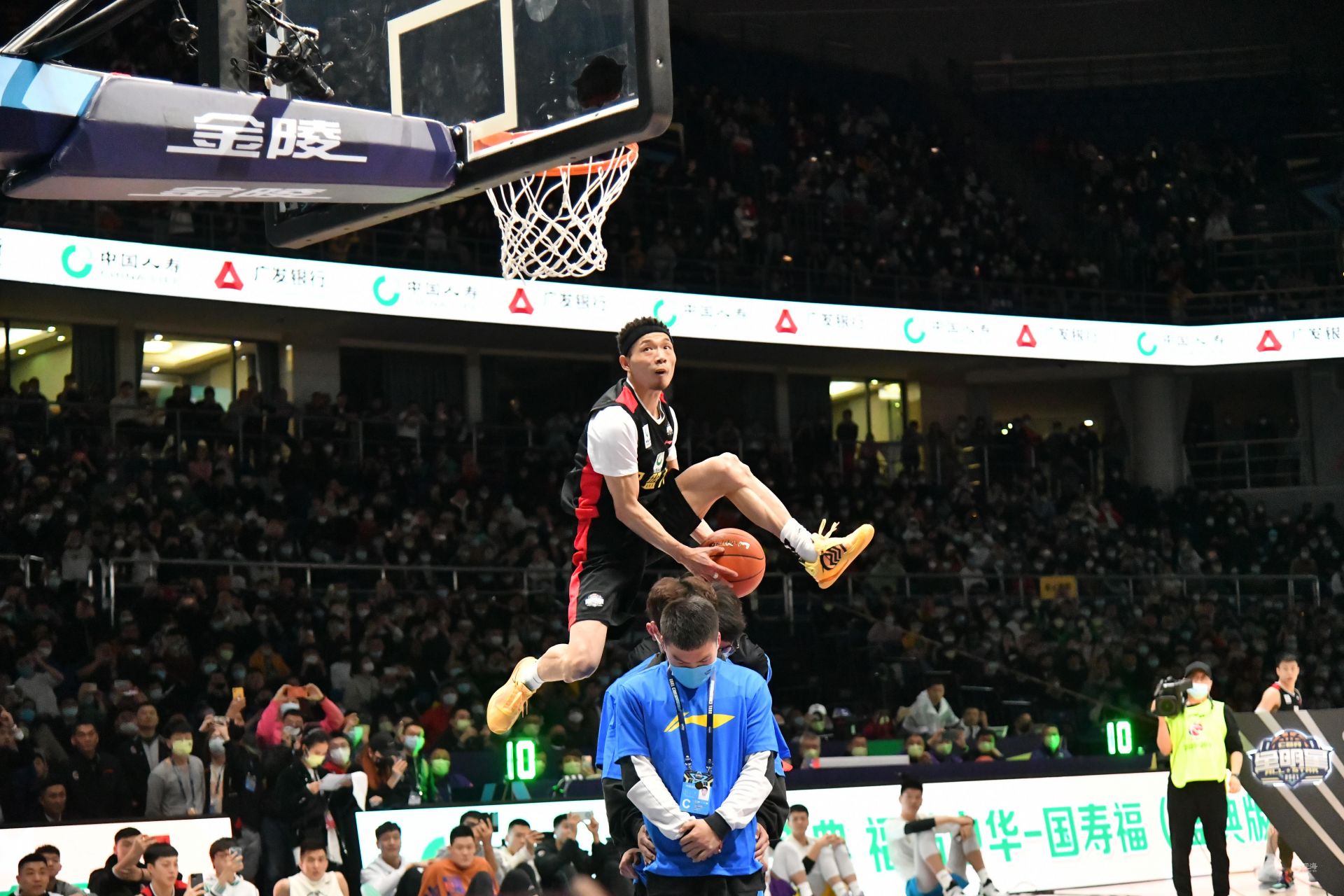 员如梅森 员如梅森