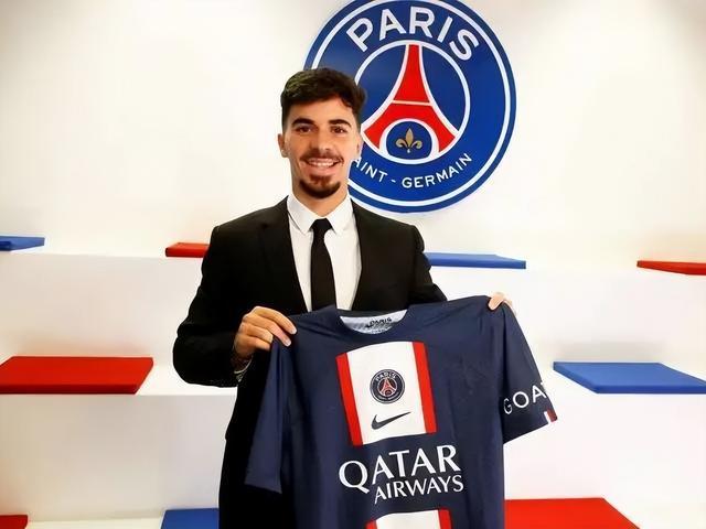 于果岭速度 于果岭速度